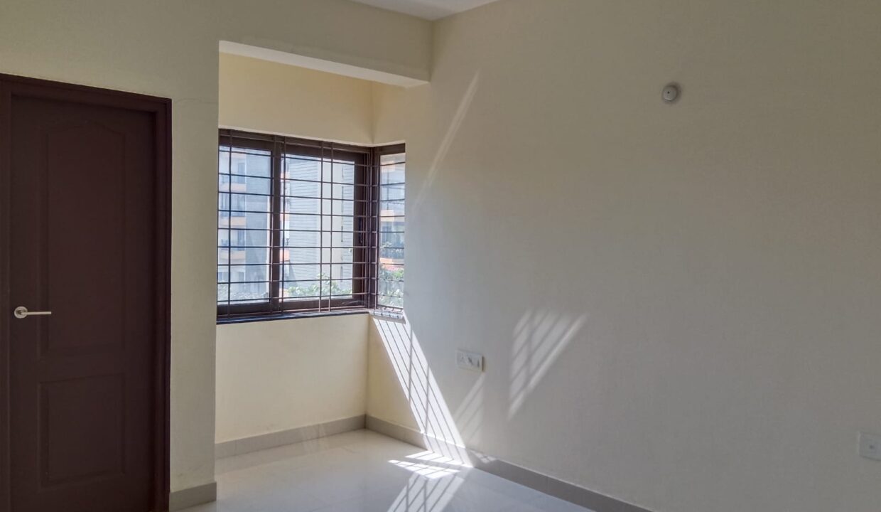 WhatsApp Image 2025-12-11 at 3.41.57 PM (1)