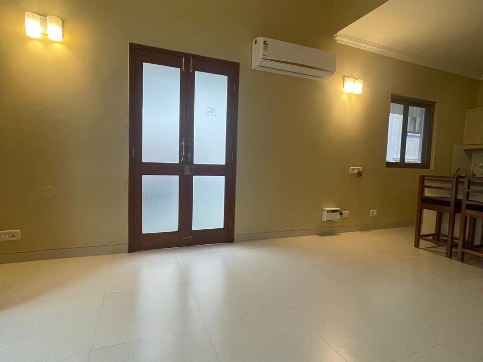 WhatsApp Image 2025-07-26 at 17.10.50_9fad63f3